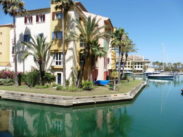 Apartamento Con Piscina ,Playa Con Vistas Panoramicas En La Marina De Sotogrande San Roque  Exterior photo