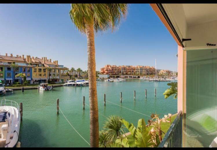 Apartamento Con Piscina ,Playa Con Vistas Panoramicas En La Marina De Sotogrande San Roque  Exterior photo